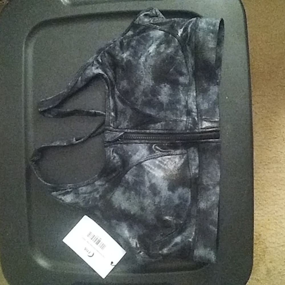 Zyia Front Zipper Strappy Bra